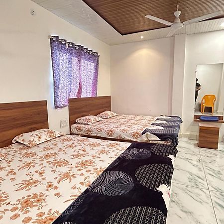 Hotel Shree Sidhi Vinayak อุจเจน ภายนอก รูปภาพ